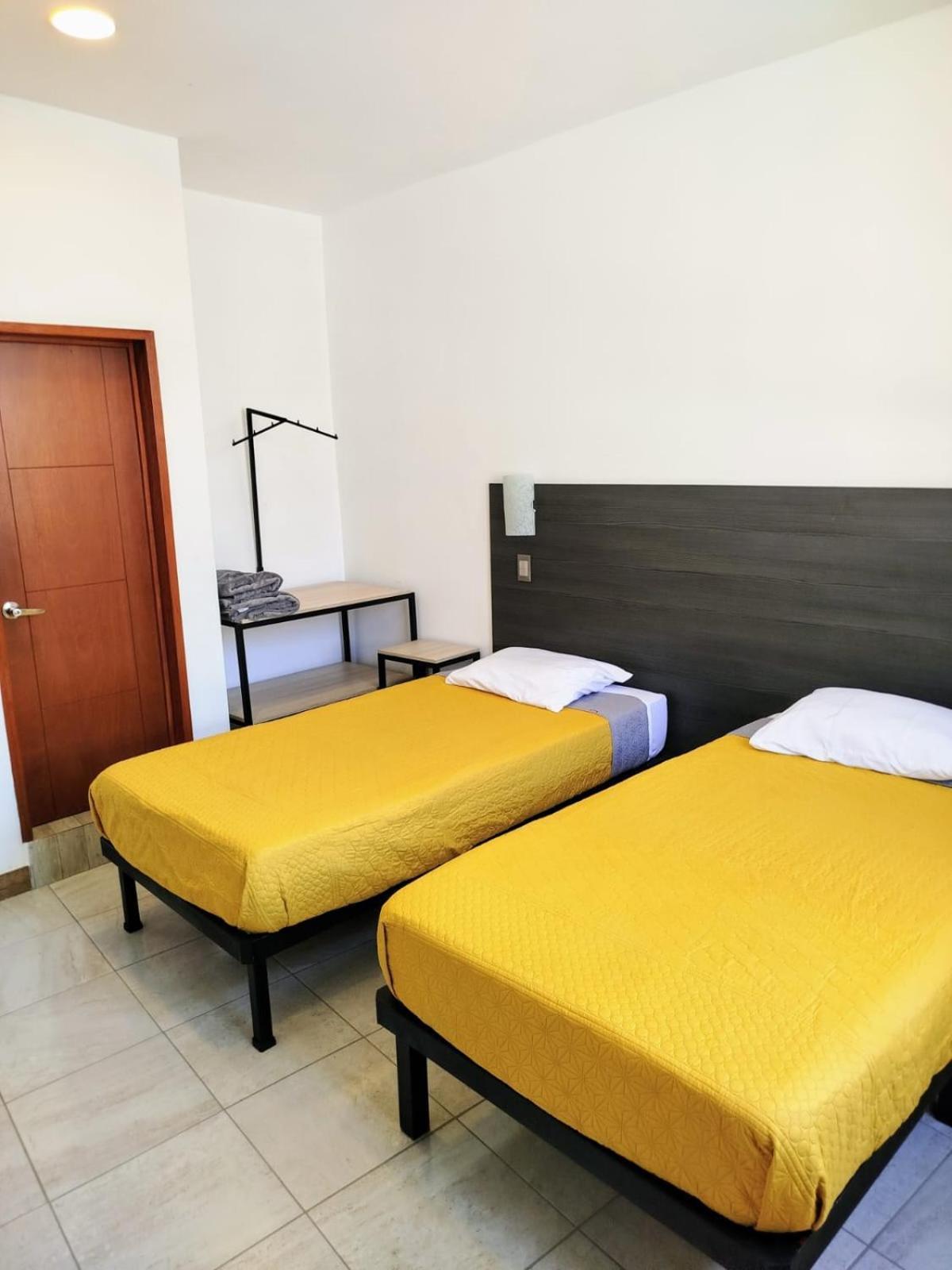 Casa Republik Hotel เลออน ภายนอก รูปภาพ